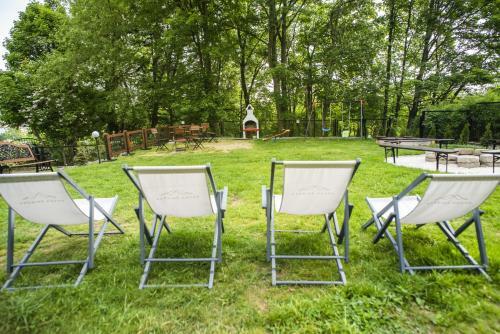 Bed & Breakfast Lawendowy Dworek