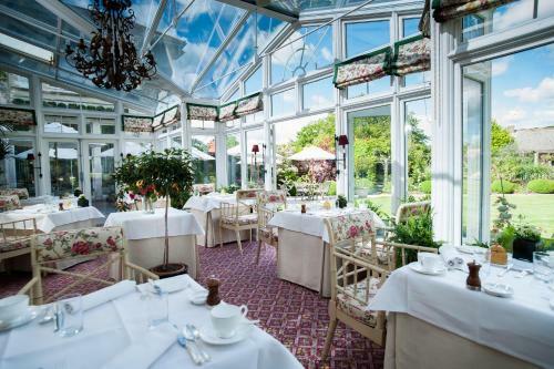Summer Lodge Hotel