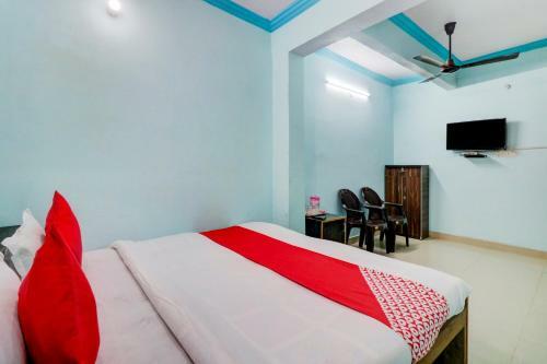 Oyo 84006 Hotel Shiv Kripa