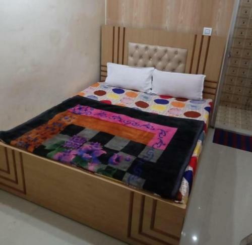 Hotel Raahi Palace By Wb Inn, Kanpur