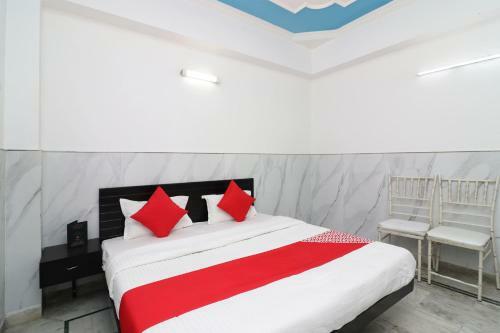 Hotel Oyo 26764 Tribhuvan Palace