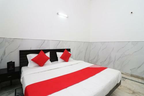 Hotel Oyo 26764 Tribhuvan Palace