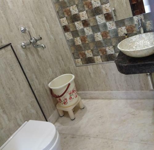 Shubh Hotel By Wb Inn, Kanpur