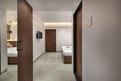 Hotel Paramount Riverfront Resort & Spa, Karjat