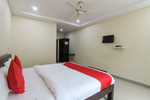 Hotel Oyo 67950 Cosmopolitan Cultural Centre