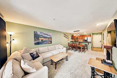 Cinnamon Ridge Condo Unit 202