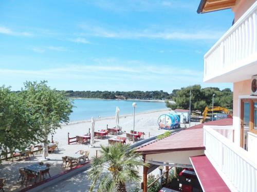 Idila Sea Front Apartments