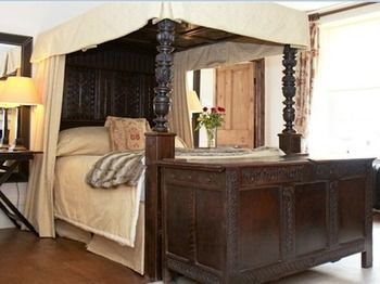 Bed & Breakfast Muddifords Court Country House