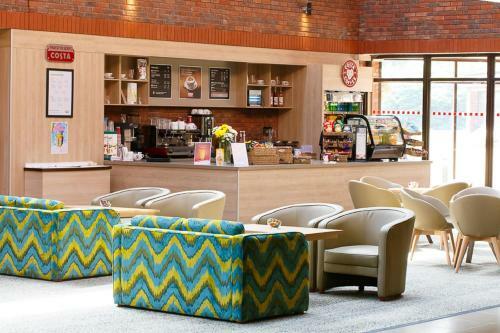 Hotel Yarnfield Park Training And Conference Centre