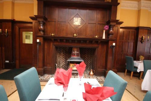 The Crown Hotel Stone