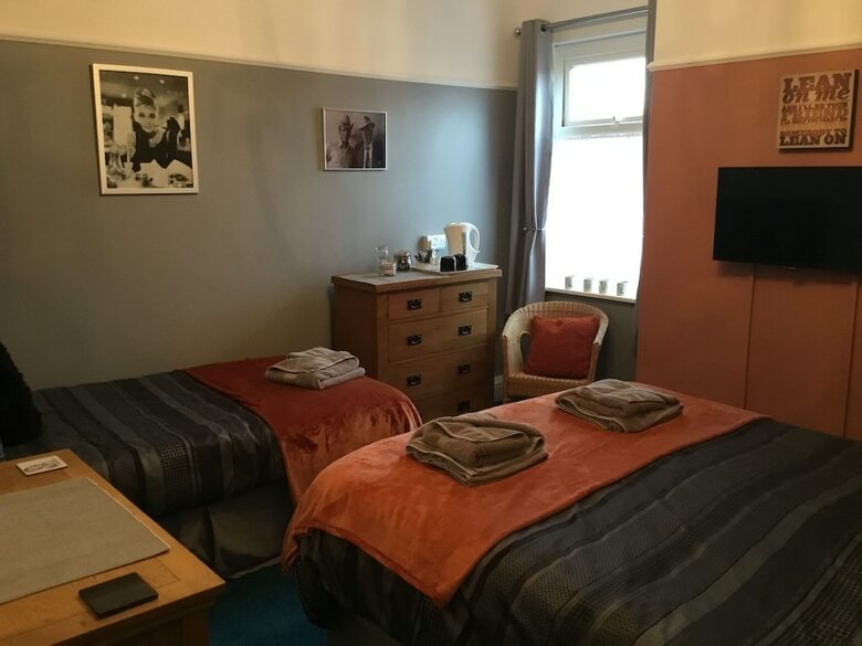 Bed & Breakfast Berwyn Guest House