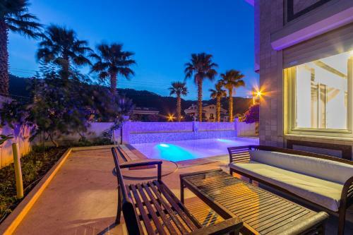Villa Mo Daily Weekly Rentals