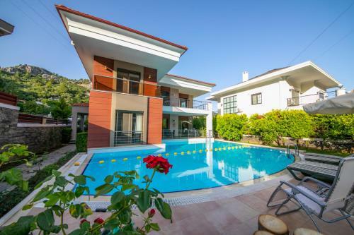Villa Paris Marmaris Daily Weekly Rentals