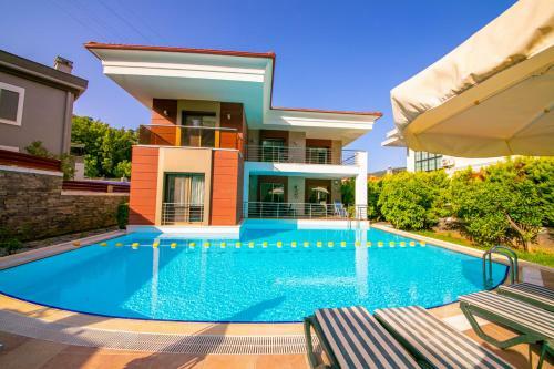 Villa Paris Marmaris Daily Weekly Rentals