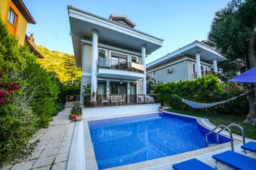 Villa Diva Icmeler Daily Weekly Rentals