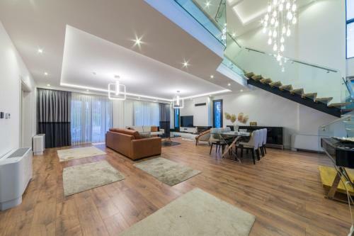 Villa Palmiye Icmeler Daily Weekly Rentals