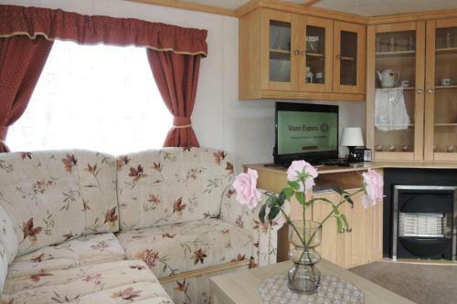 Mobile Home In Kolczewo With A Terrace