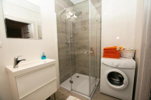 Apartament 28