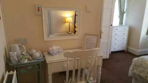 Hostal Kingswood Guest House