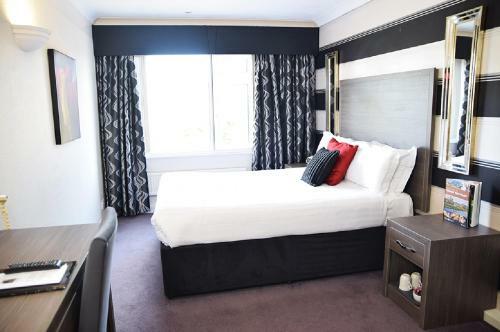 Parkmore Hotel & Leisure Club