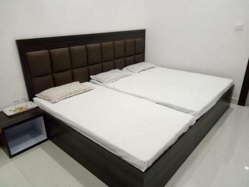 Hotel Aastha Yatri Niwas