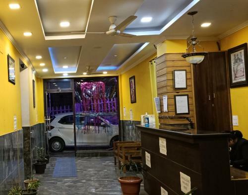 Royal India Hotel
