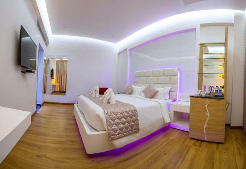 La Vivanta Hotel