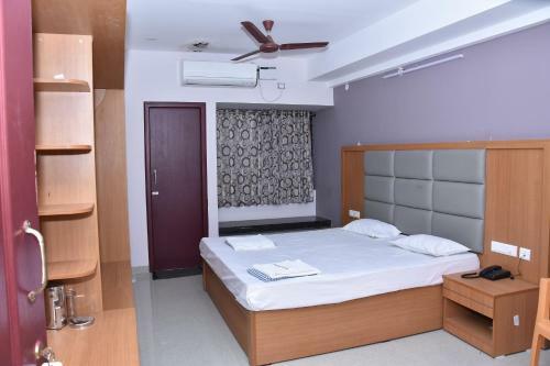 Hotel Vijay Krishna Mahal