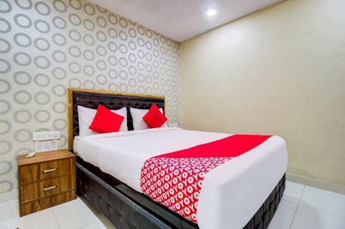 Oyo 81625 Hotel Radhika
