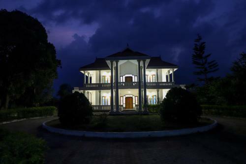 Villa Tvj White House