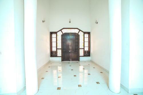 Villa Tvj White House