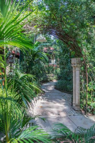 Villa Ishavilas By Lohono Stays