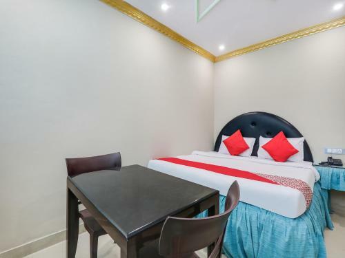 Oyo 78777 Hotel Uday Raj Palace