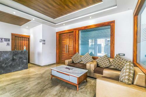 Hotel Fabexpress Global Inn Gold