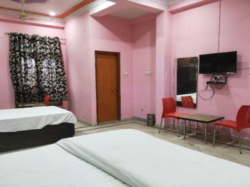 Hotel Oyo 80780 Gaurav Inn
