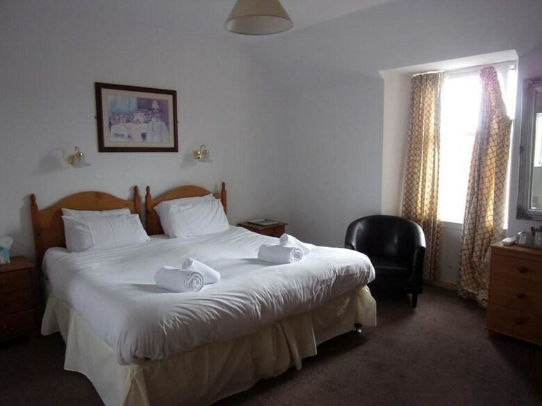 Richmond Arms Hotel