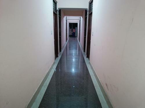 Hotel The Avps Grand