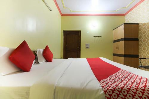 Hotel Oyo 65566 Mukund Dham