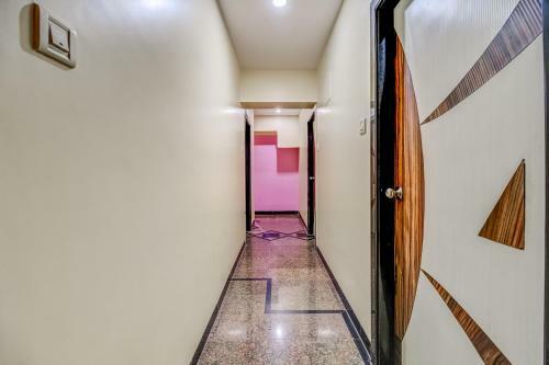 Hotel Oyo 49003 Avenue Residency And Lodging