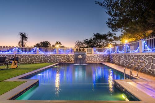 5 Bhk Luxurious Villa With Private Pool ! Kingston Villa Lonavala !