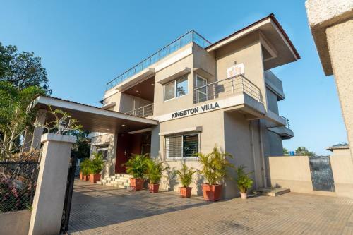 5 Bhk Luxurious Villa With Private Pool ! Kingston Villa Lonavala !