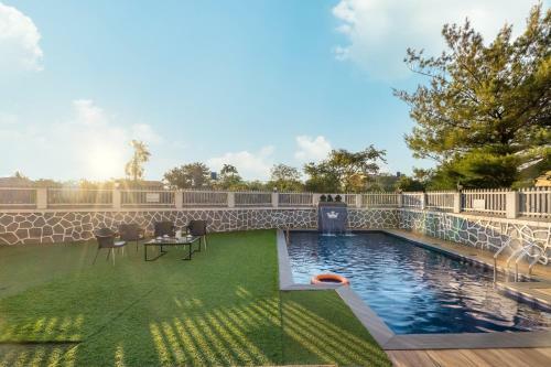 5 Bhk Luxurious Villa With Private Pool ! Kingston Villa Lonavala !