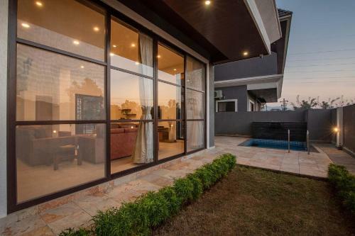 Villa Stayvista At Hillside Cove