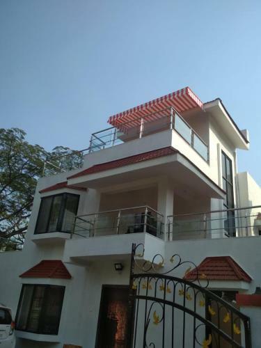 Royal Villa 2 - 3 Bhk A/c Bungalow In Lonavala