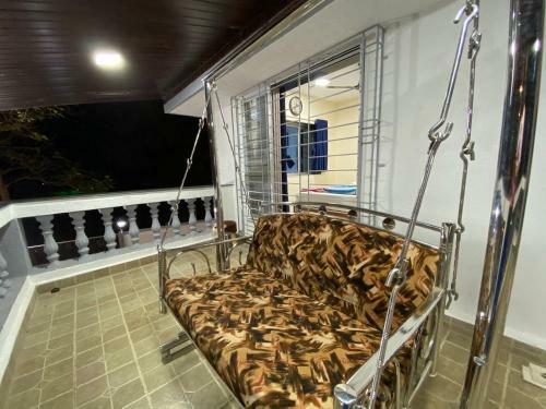 Capetown Villa With Pool, Jacuzzii, Dj, & Hot Bath Tub