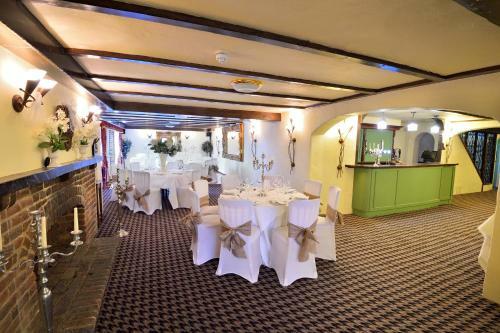 Roundabout Hotel