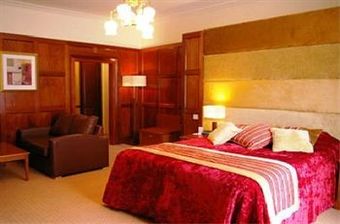 Alton House Hotel