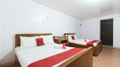 Hotel Reddoorz Hostel @megans Paradisio Beach Resort