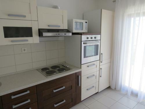 Apartments Lovri? - 30 Meters To The Beach