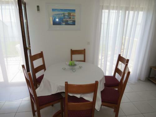 Apartments Lovri? - 30 Meters To The Beach